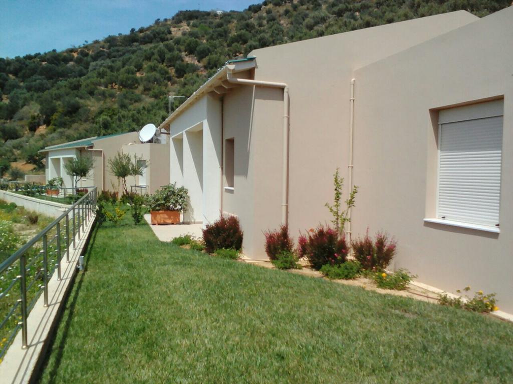 Aksos Suites Accessible Accommodation Agia  Exterior photo